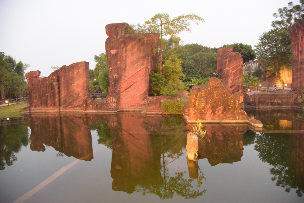 東莞石排鎮燕嶺古採石場遺址