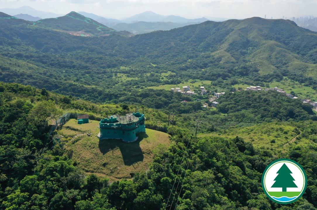 在紅花嶺郊野公園內有「伯公坳」和「礦山」兩座麥景陶碉堡