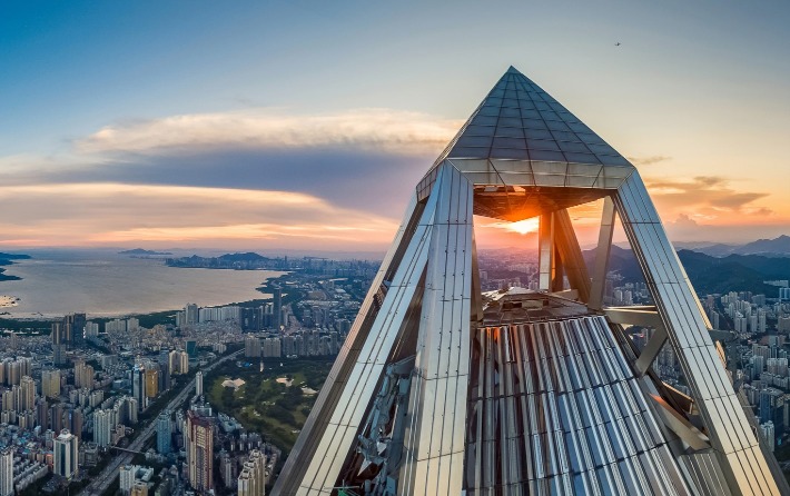  粵港澳大灣區高塔聯盟成員之一深圳平安金融中心，是深圳最高建築物。