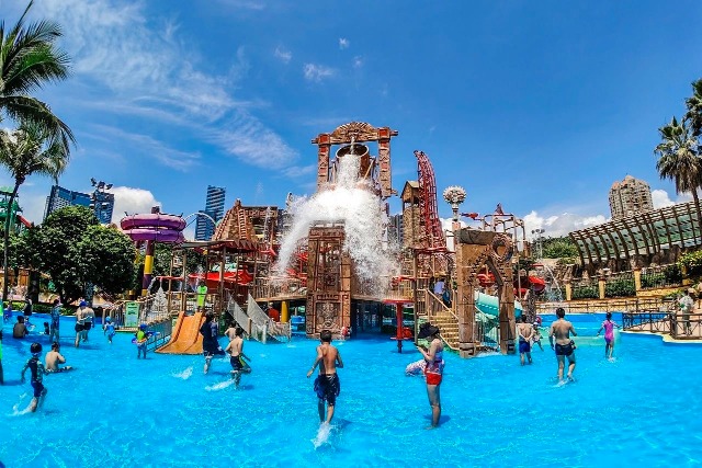 The Happy Valley Playa Maya Water Park is a state-of-the-art Mayan-themed water park that features a whole load of awesome rides and activities. 