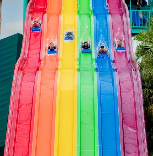 The Happy Valley Playa Maya Water Park has some classical rainbow slides that are good to try.