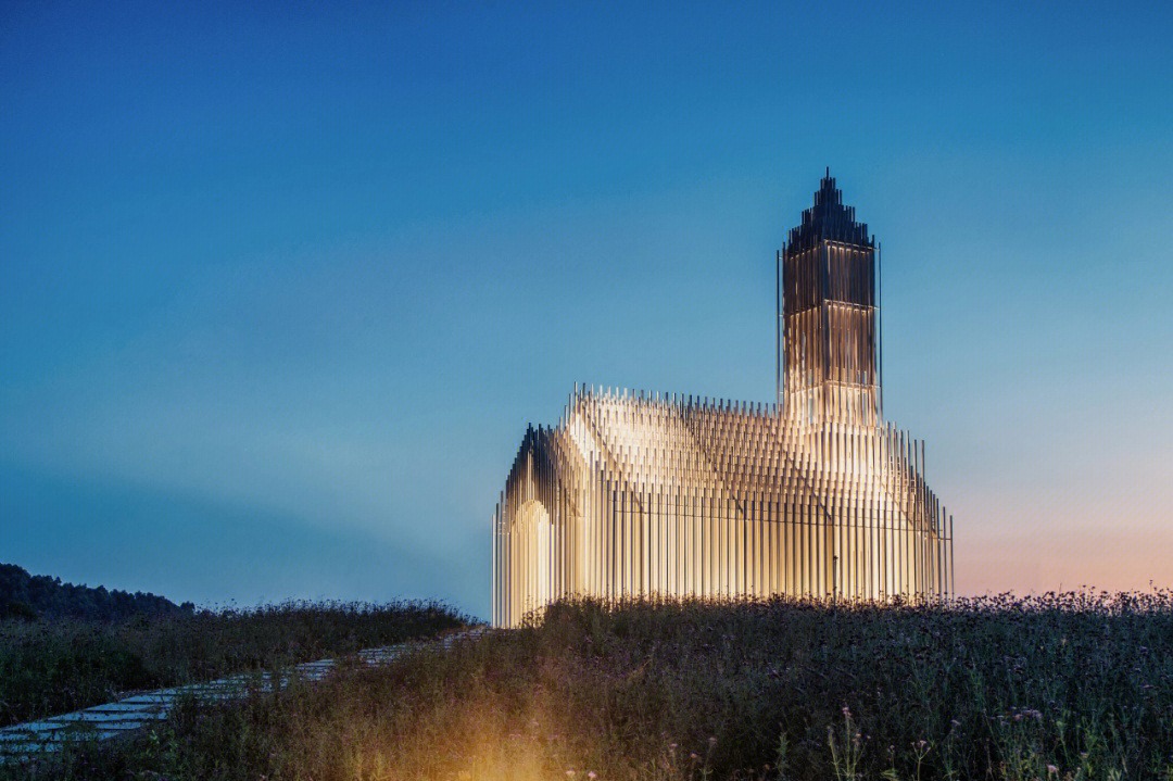 The Shadowless Church at night