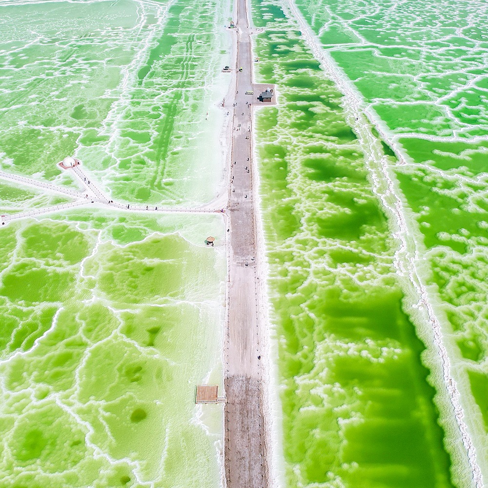 China's largest salt lake: Chaerhan Salt Lake | Greatest of China | Fun ...