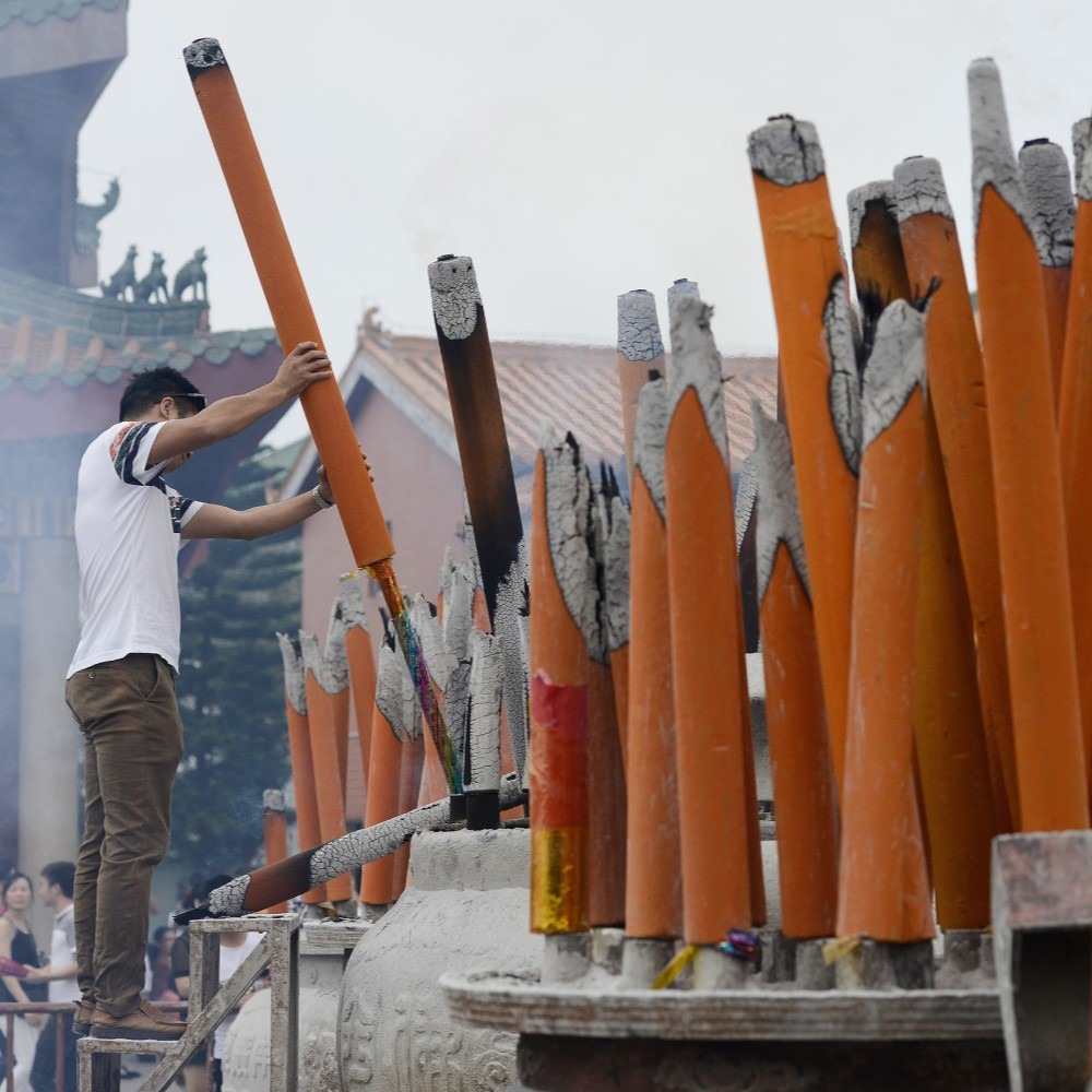 Each city in the Greater Bay Area has unique traditional customs for Chung Yeung Festival 